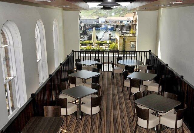 Antons Cafe Bar Grill