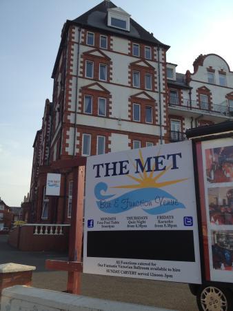 The Met Lounge Bar