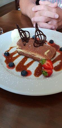 Panettis Bistro & Cafe