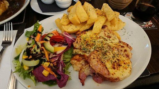 The Masons Arms