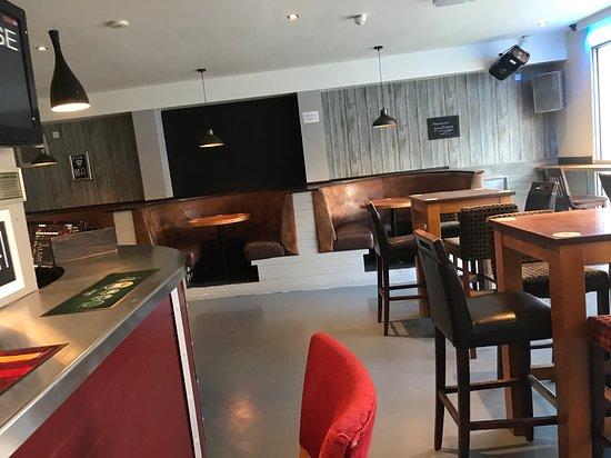 The Mist Bar & Lounge