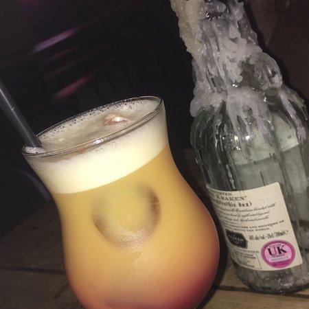 Roots Bar