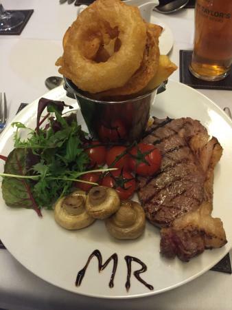 Hendersons Bar & Restaurant